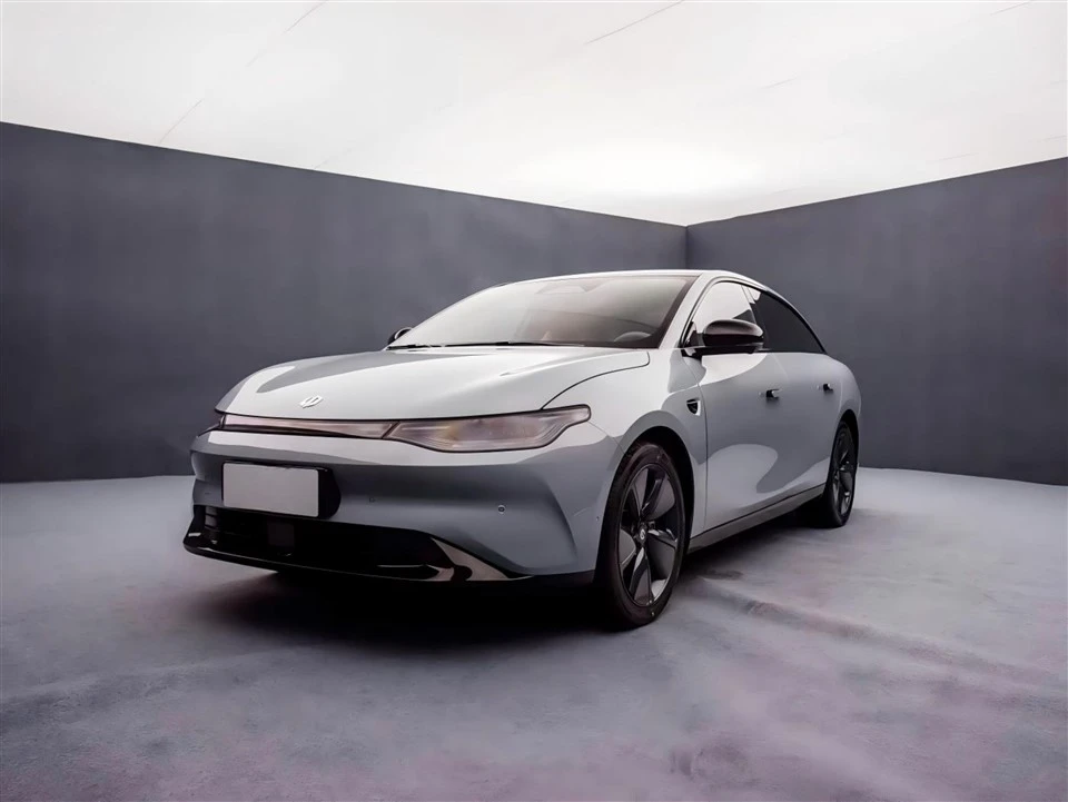 Xe Leapmotor C01 Sedan